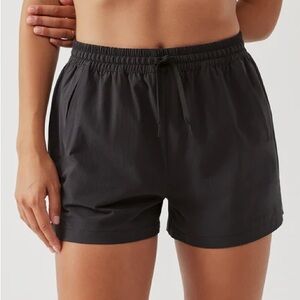 Outdoor Voices Doing Things 2.5" Shorts